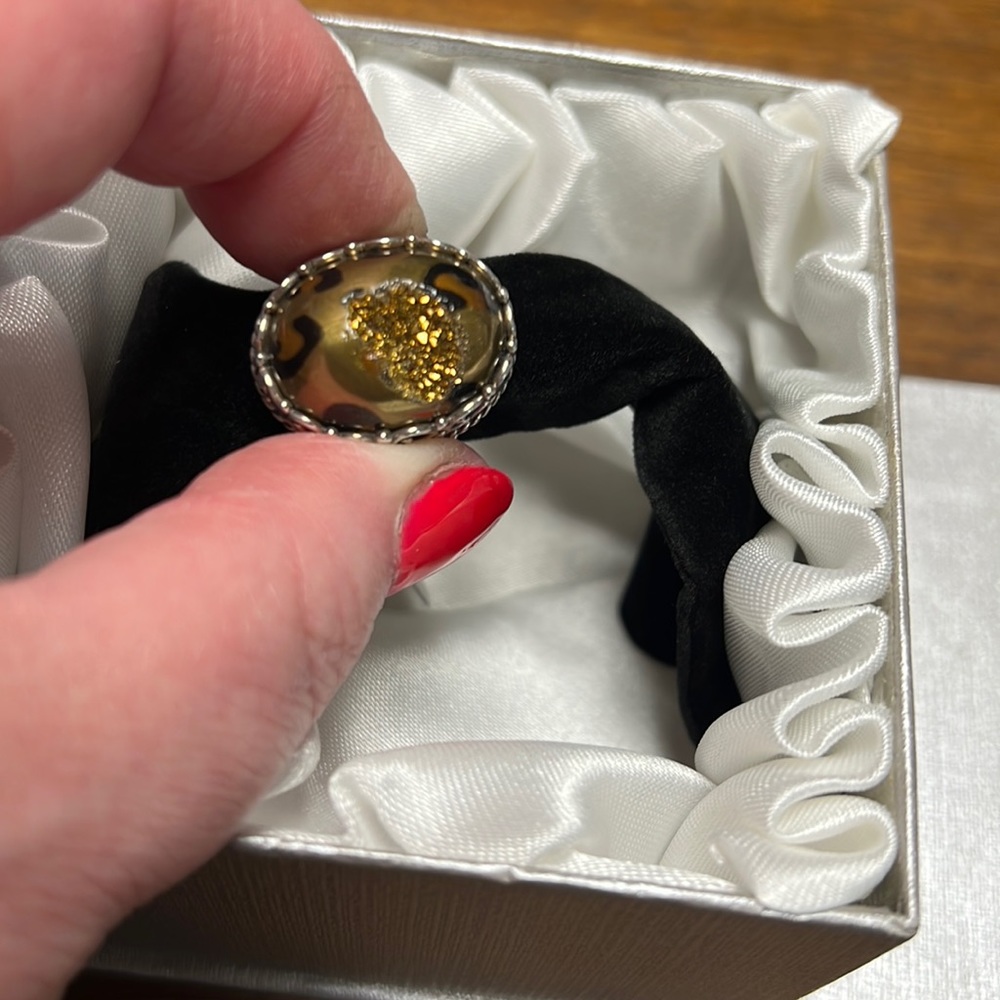 Leopard Druzy Quartz size 5